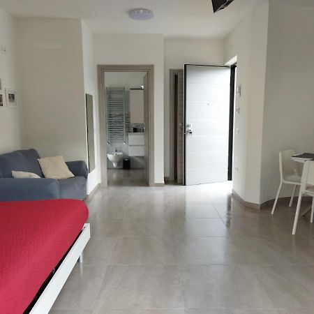 Riva'S Slim House 2 Apartment Ngoại thất bức ảnh